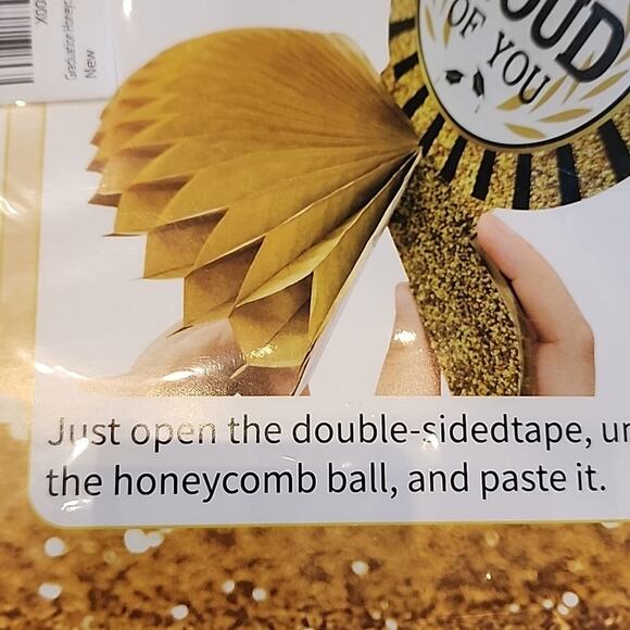 Graduation 9 Piece Decoration Set Honey Comb Table Decoration Guys or Girls - Picture 7 of 7